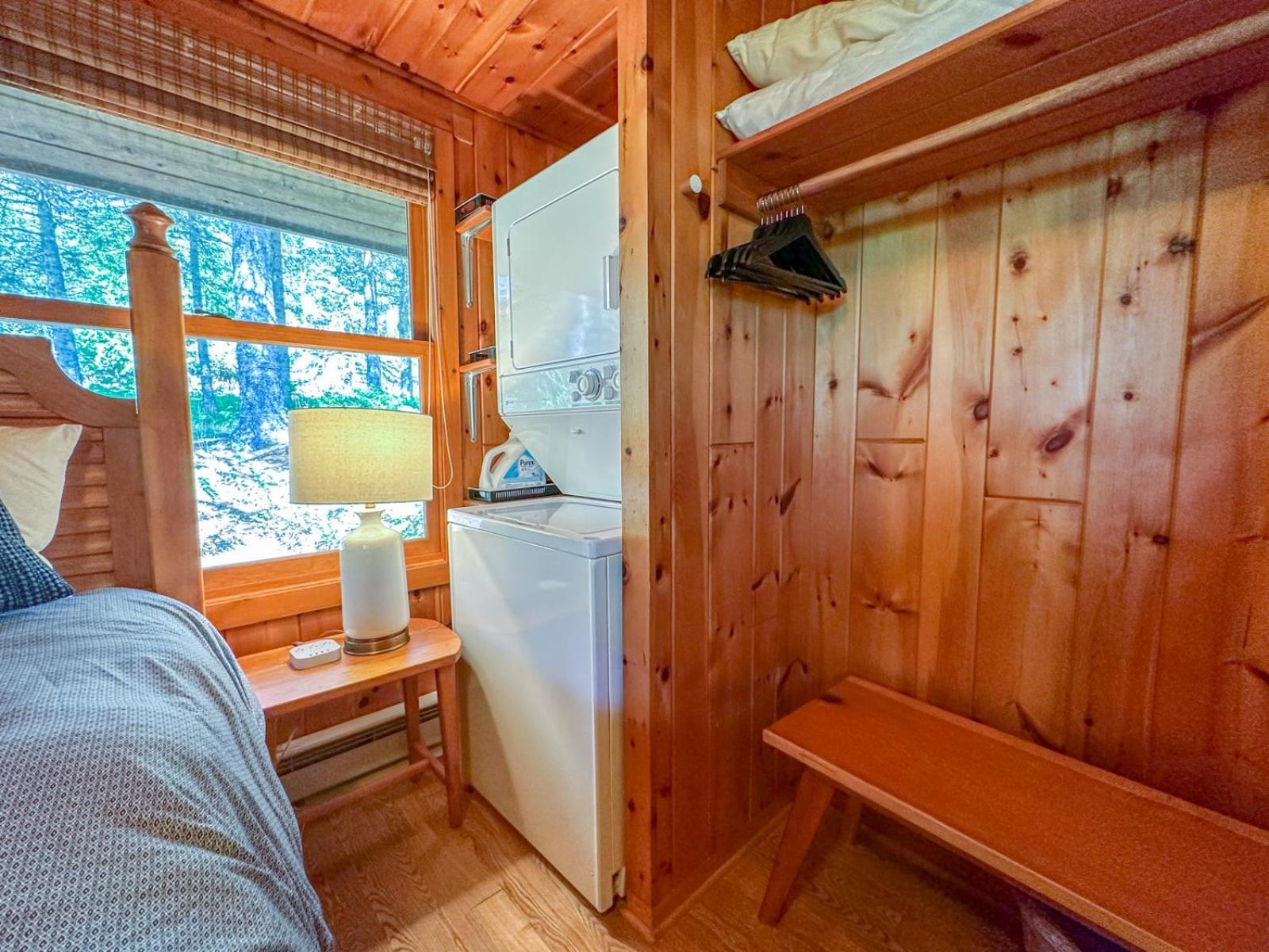 Baileys On The Lake By Cascade Vacation Rentals ラットセン エクステリア 写真