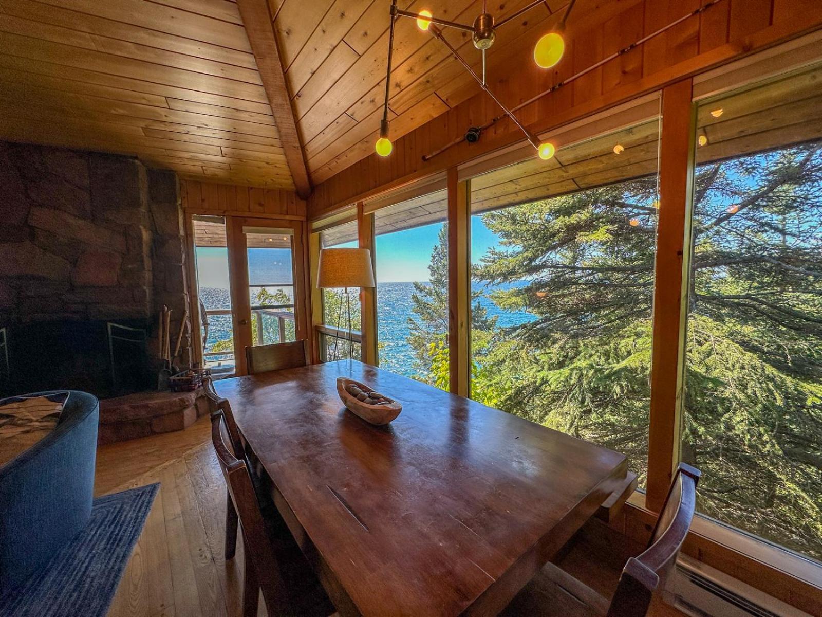Baileys On The Lake By Cascade Vacation Rentals ラットセン エクステリア 写真